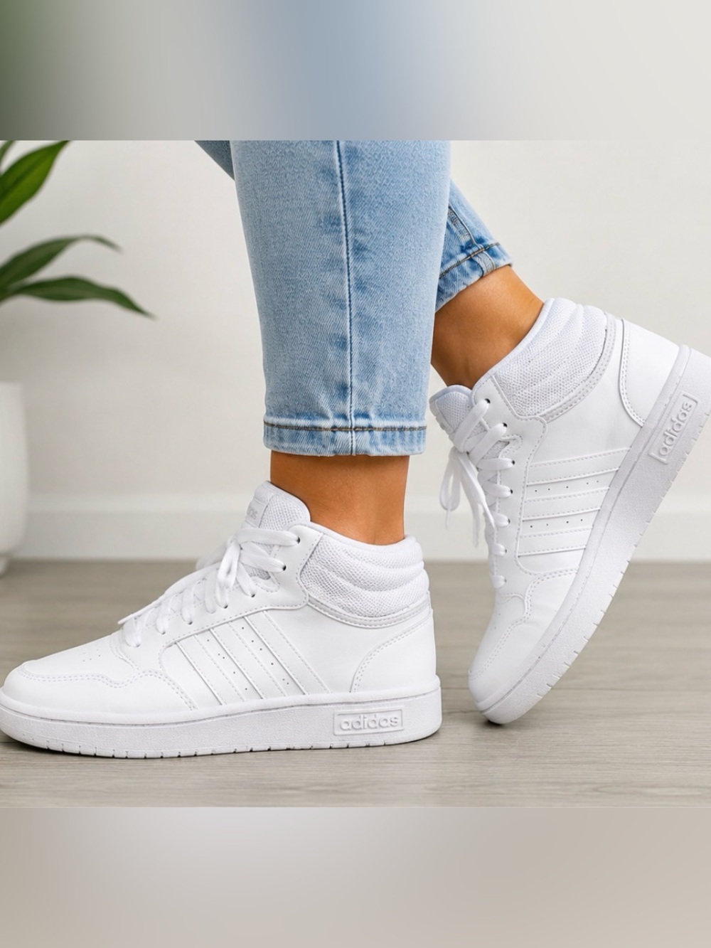 adidas Women's Hoops 3.0 Mid Classic Shoes. Size 8